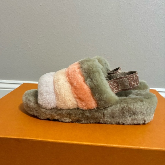 UGG Fluff Yeah Slide Slippers Size US 10-Color Beachwood Multi Sheepskin Upper - Picture 1 of 8